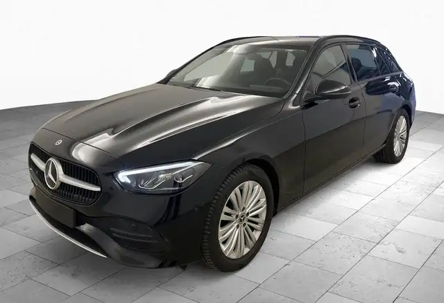 Mercedes-Benz C view 2
