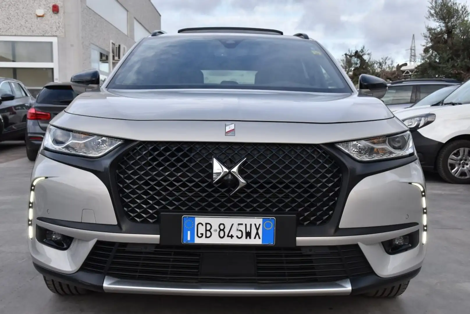 DS Automobiles DS 7 Crossback E-Tense 4x4 Grand Chic Grigio - 2