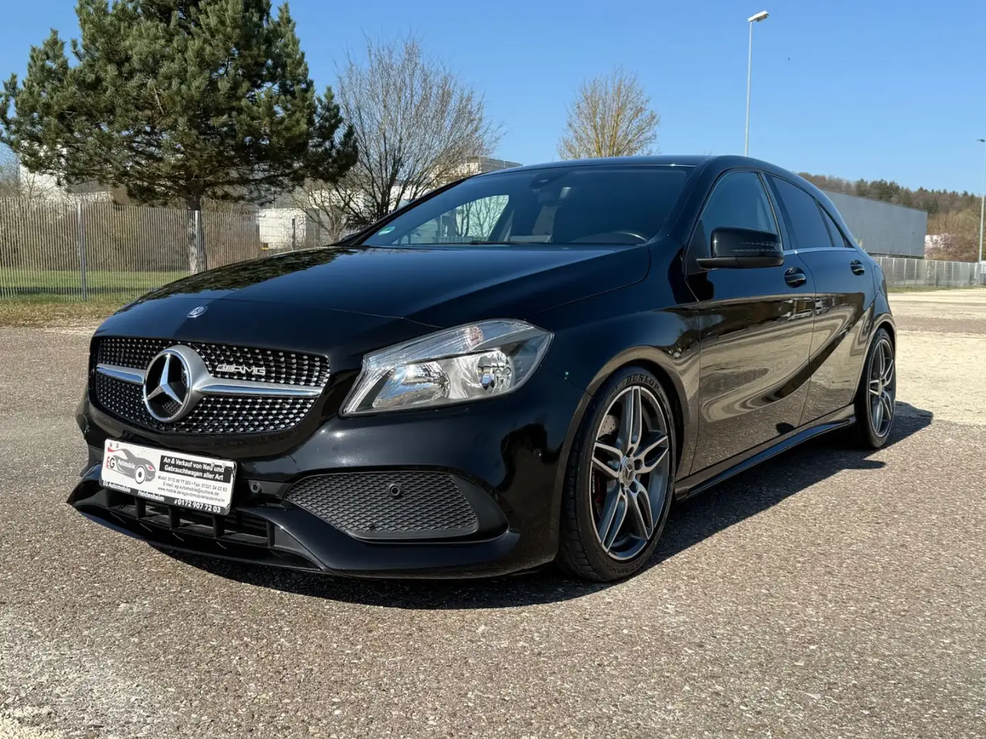 Mercedes-Benz A 220 4Matic AMG Line-Sport 7G-Aut.*DCT*NAVI*ALU Schwarz - 1
