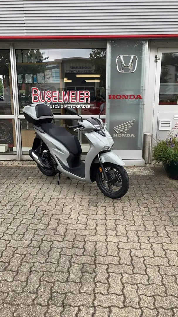 Honda SH 125 Euro5+ Topcase Gris - 1