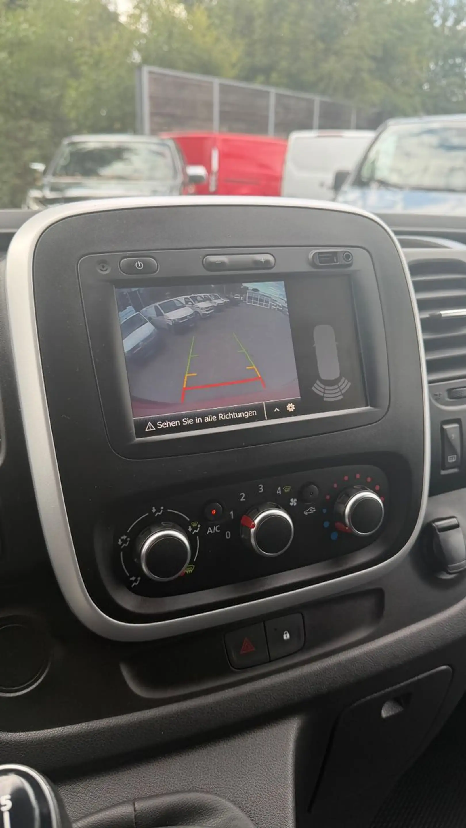 Renault Trafic TRAFIC 2.0 L2H1 3,0t KOMFORT NAV/KAMERA/AHK/LED — photo 14