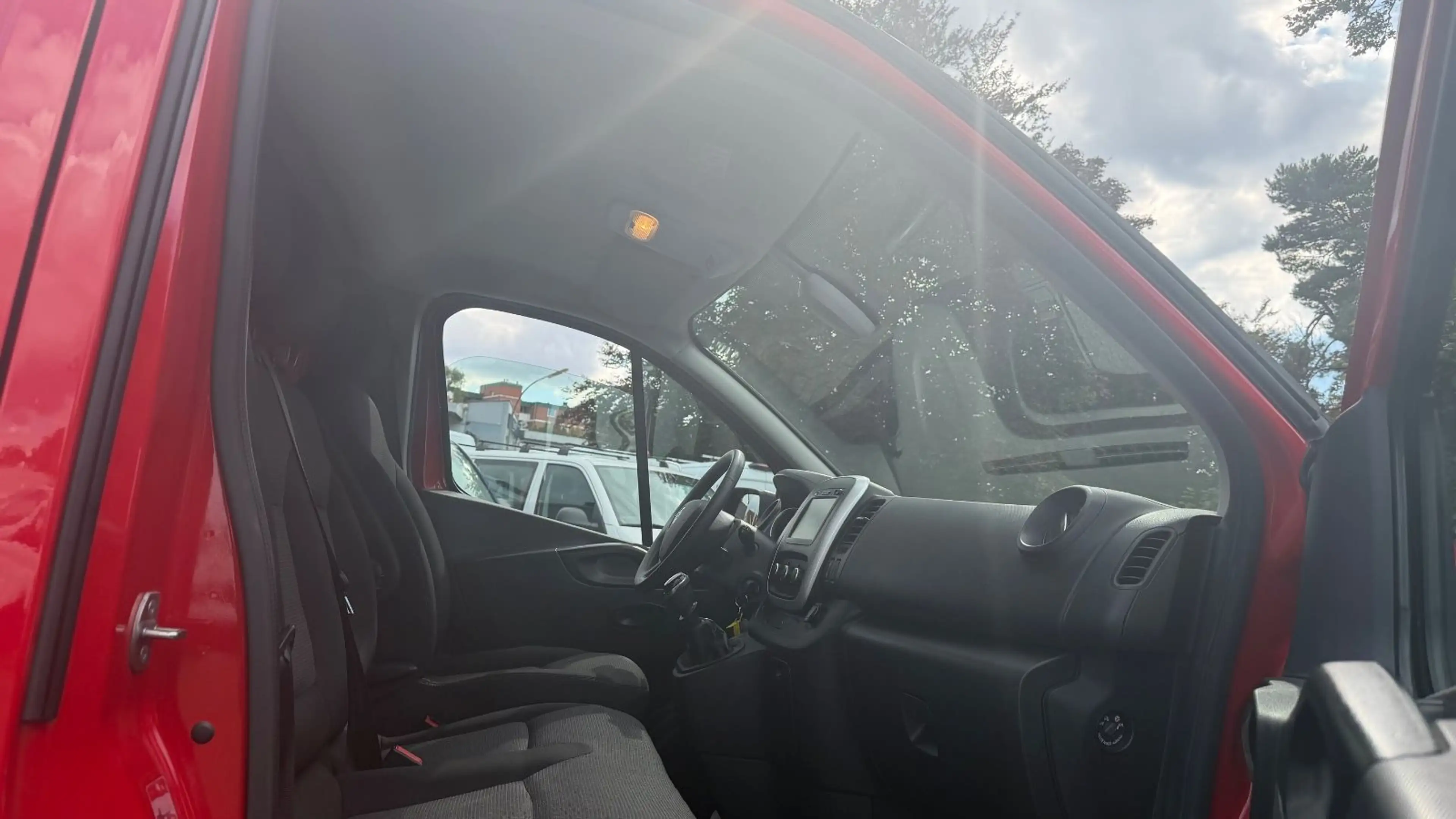 Renault Trafic TRAFIC 2.0 L2H1 3,0t KOMFORT NAV/KAMERA/AHK/LED — photo 10