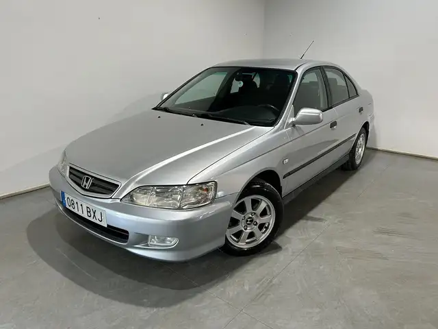 Honda Accord 1.8i LS VTEC