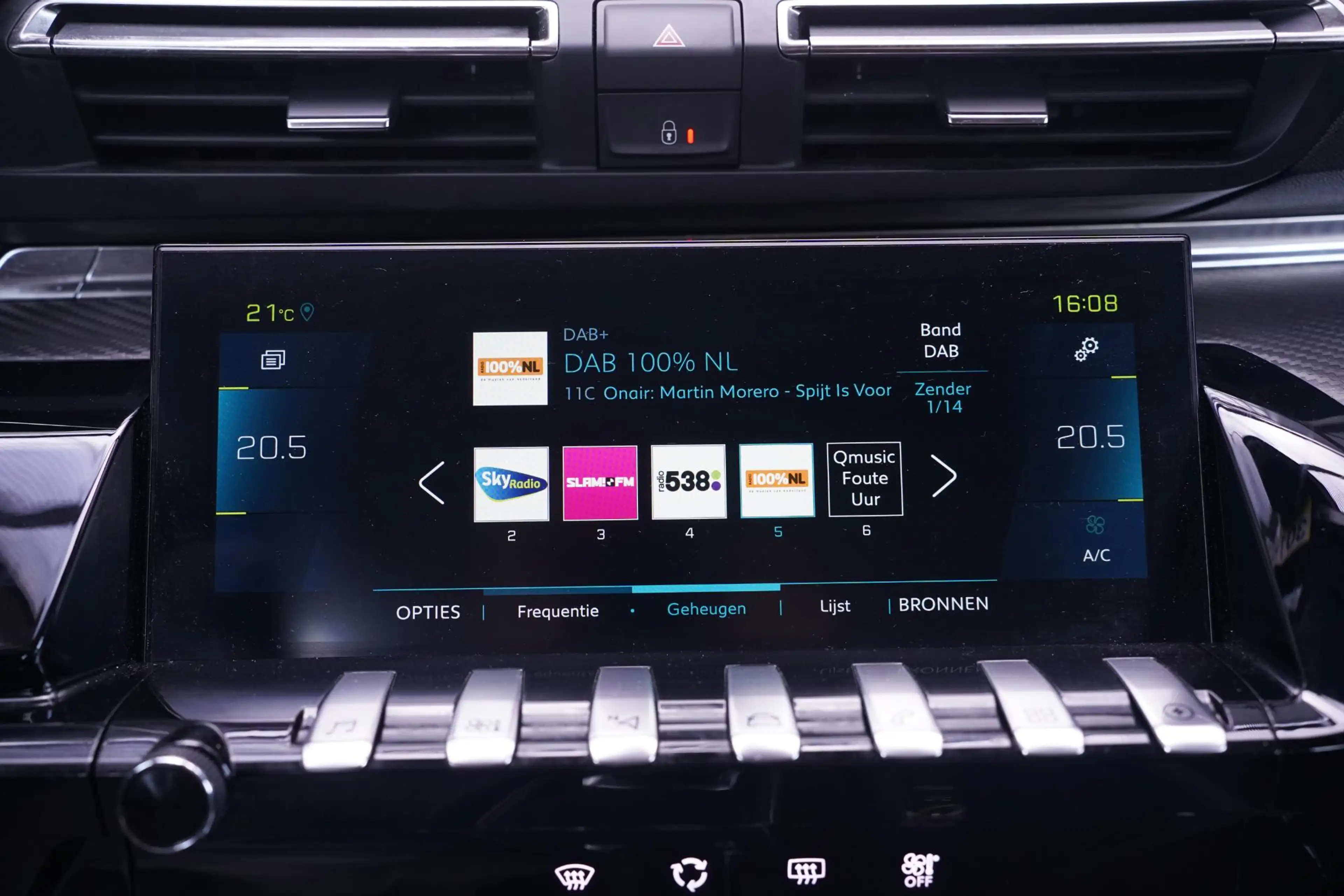 Peugeot 508 SW 1.6 HYbrid Active Pack Business SOH 96% automaa — photo 28