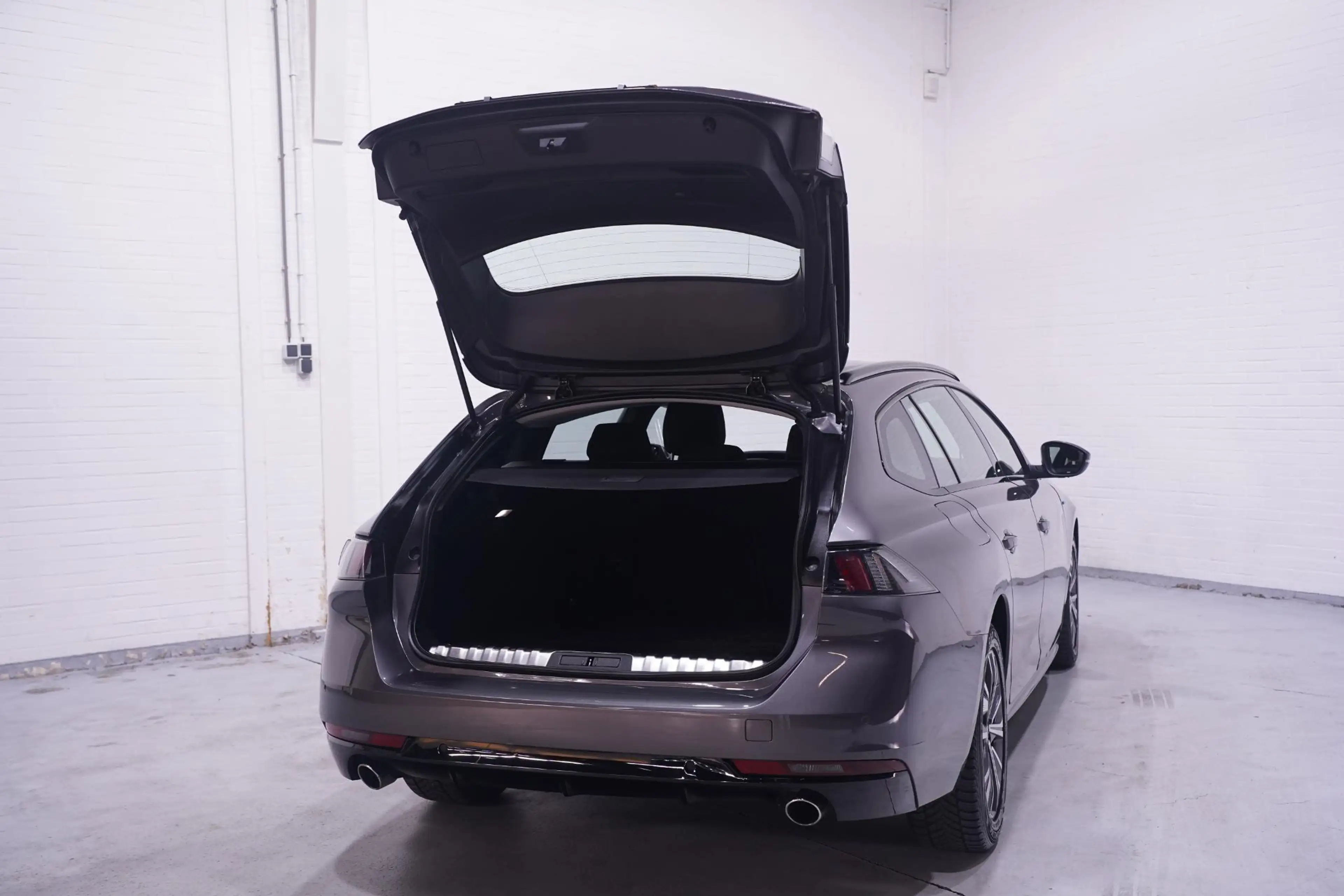 Peugeot 508 SW 1.6 HYbrid Active Pack Business SOH 96% automaa — photo 15