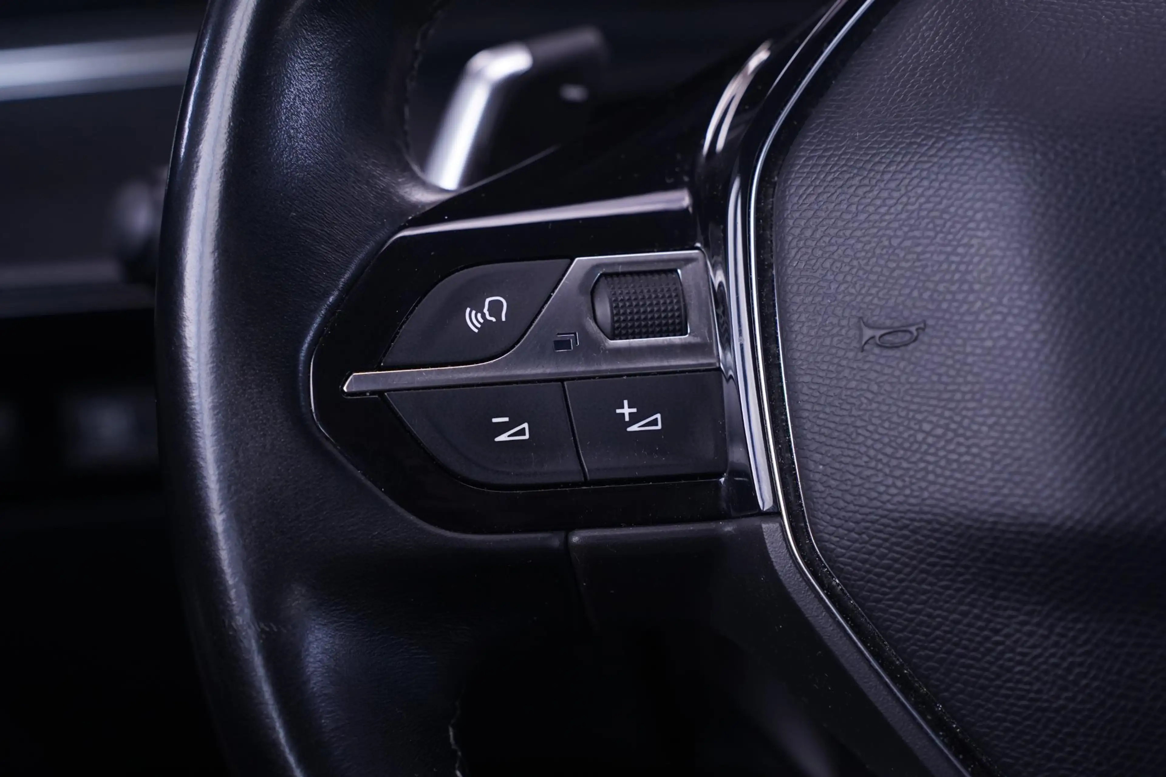 Peugeot 508 SW 1.6 HYbrid Active Pack Business SOH 96% automaa — photo 19