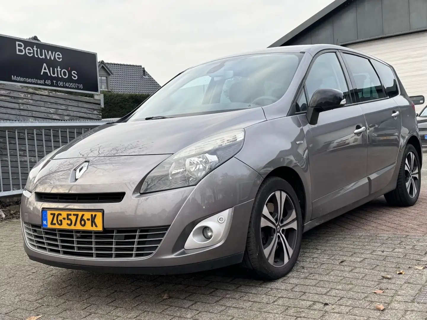 Renault Grand Scenic 2.0 DCI Bose Automaat Gris - 1