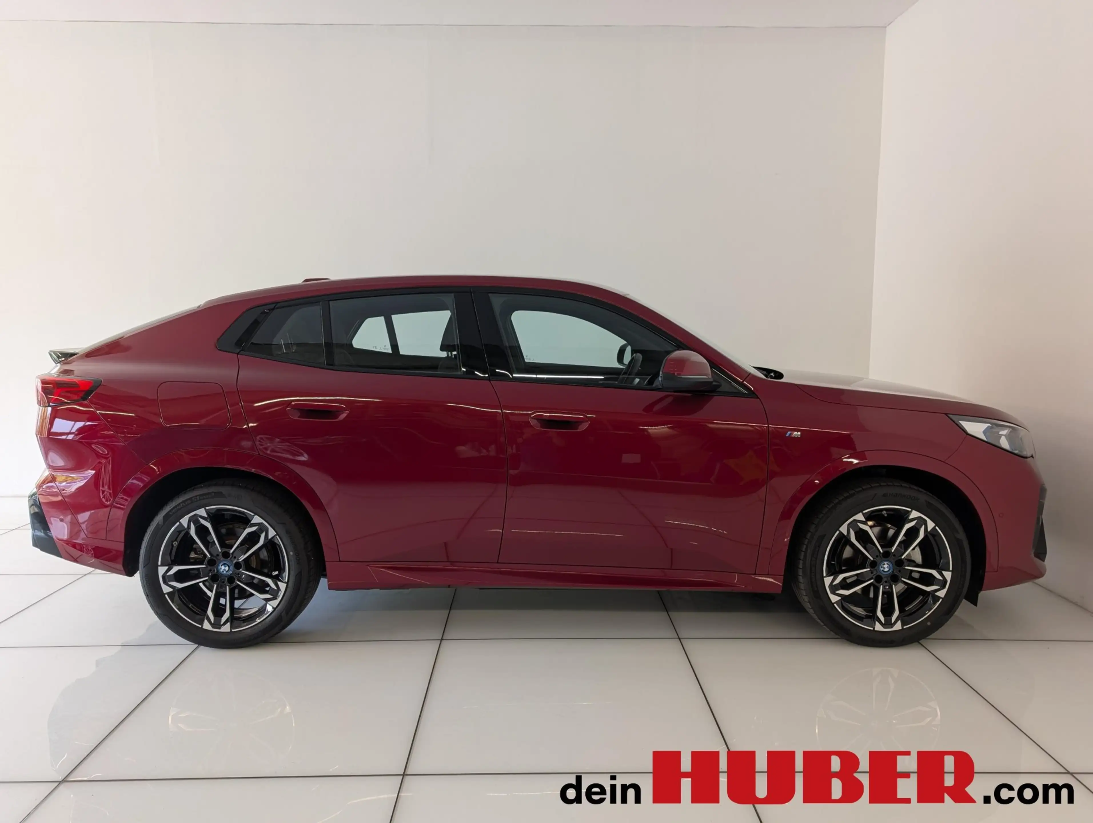 BMW iX2 eDrive20 — photo 5