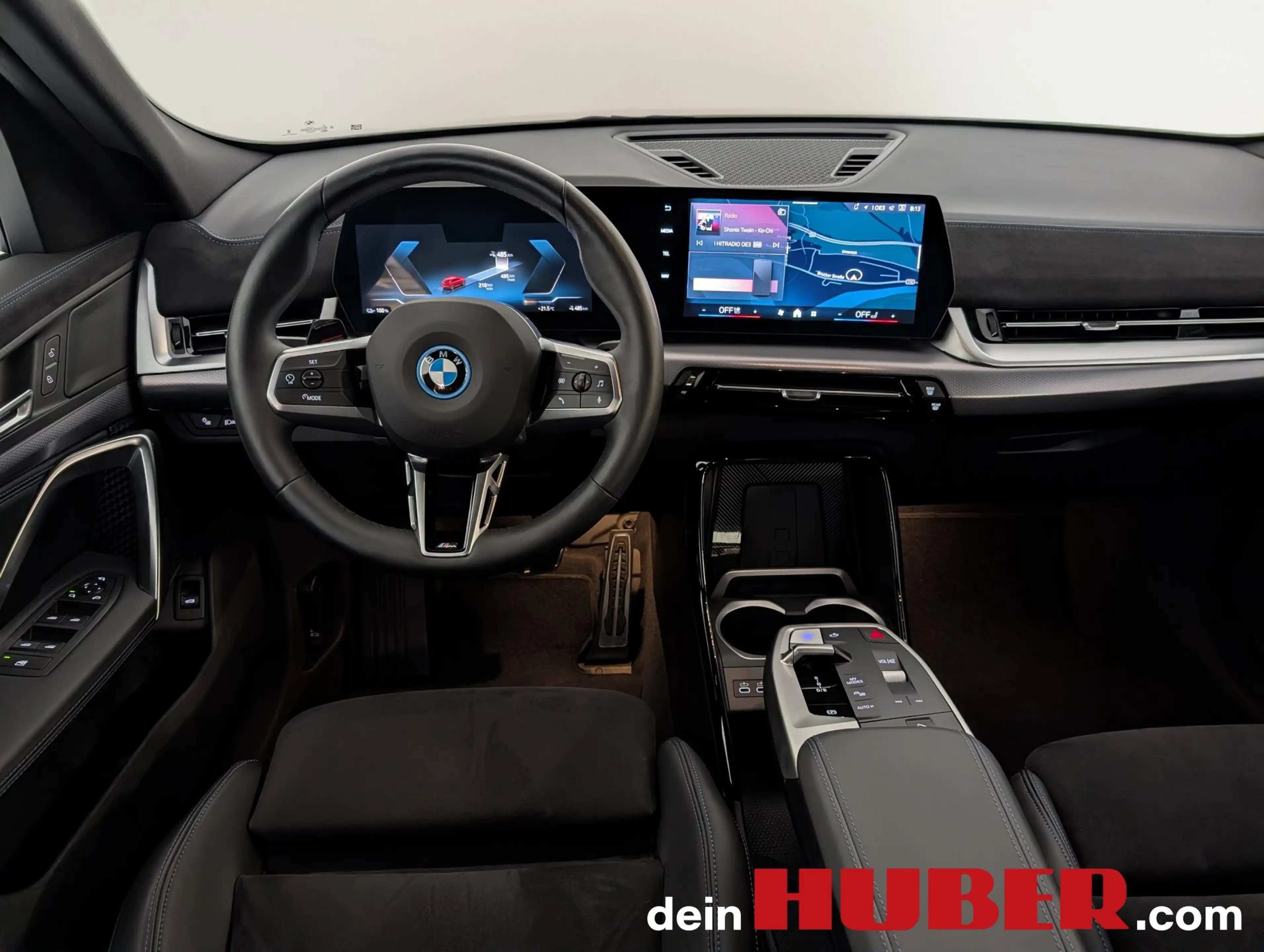 BMW iX2 eDrive20 — photo 12
