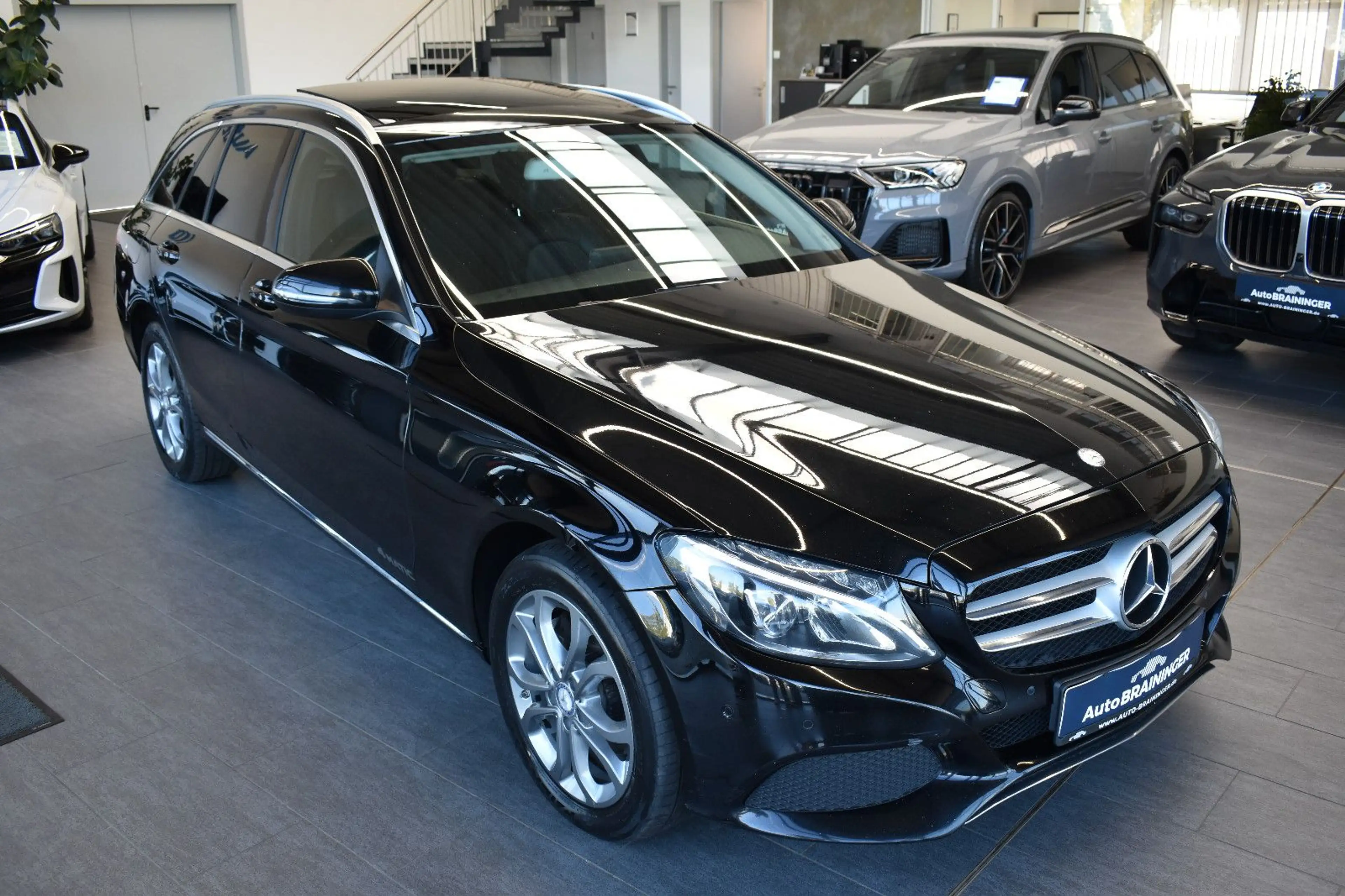 Mercedes-Benz C 220 C220d T Aut. 4Matic Avantgarde LED~AHK~Pano~Navi — photo 5