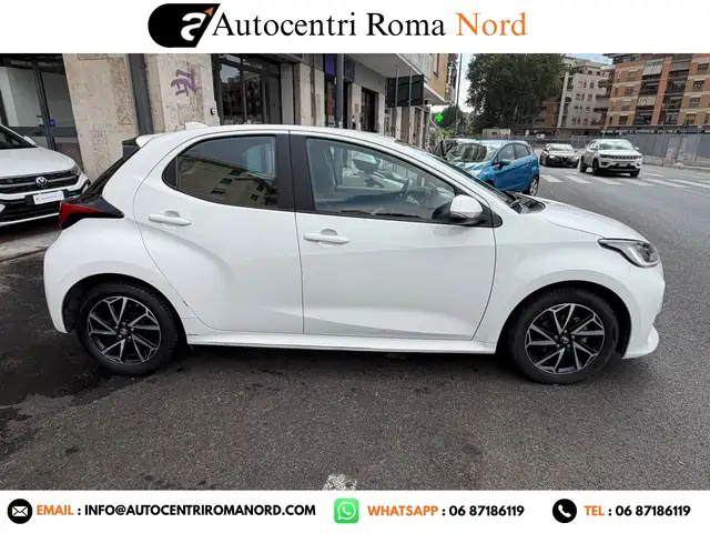 Toyota Yaris view 11