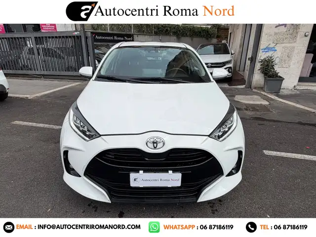 Toyota Yaris view 2