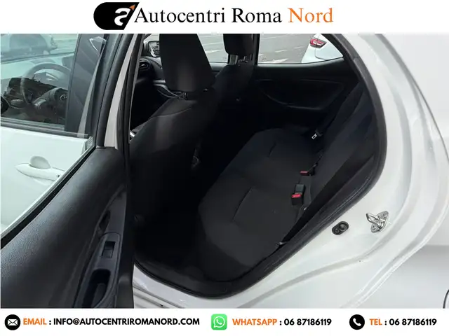 Toyota Yaris view 14