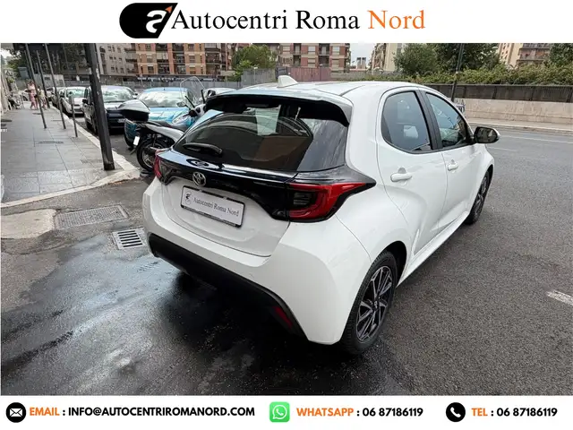 Toyota Yaris view 12