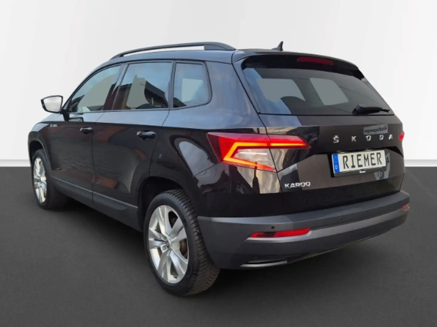Skoda Karoq Style 1,5 TSI DSG Navi el. Klappe LED Alarm Schwarz - 2