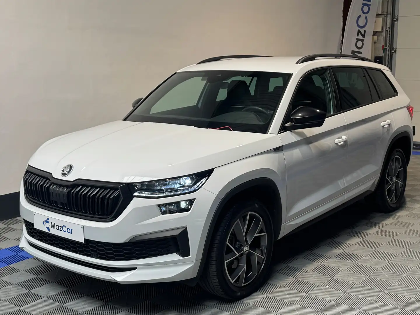 Skoda Kodiaq Kodiaq 1.5 TSI ACT Sportline II 7pl. DSG Білий - 1