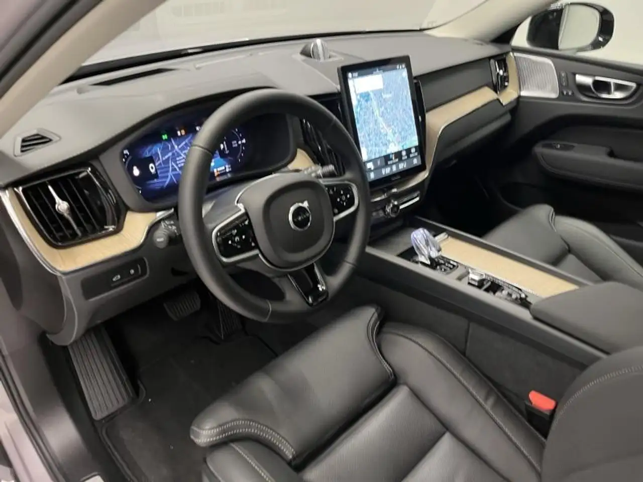 Volvo XC60 2026 — фото 10