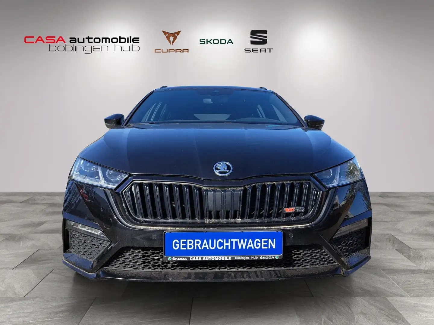 Skoda Octavia Combi RS 2.0 TSI DSG Challenge Schwarz - 2