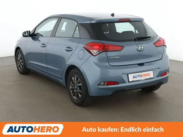 Hyundai i20 view 4