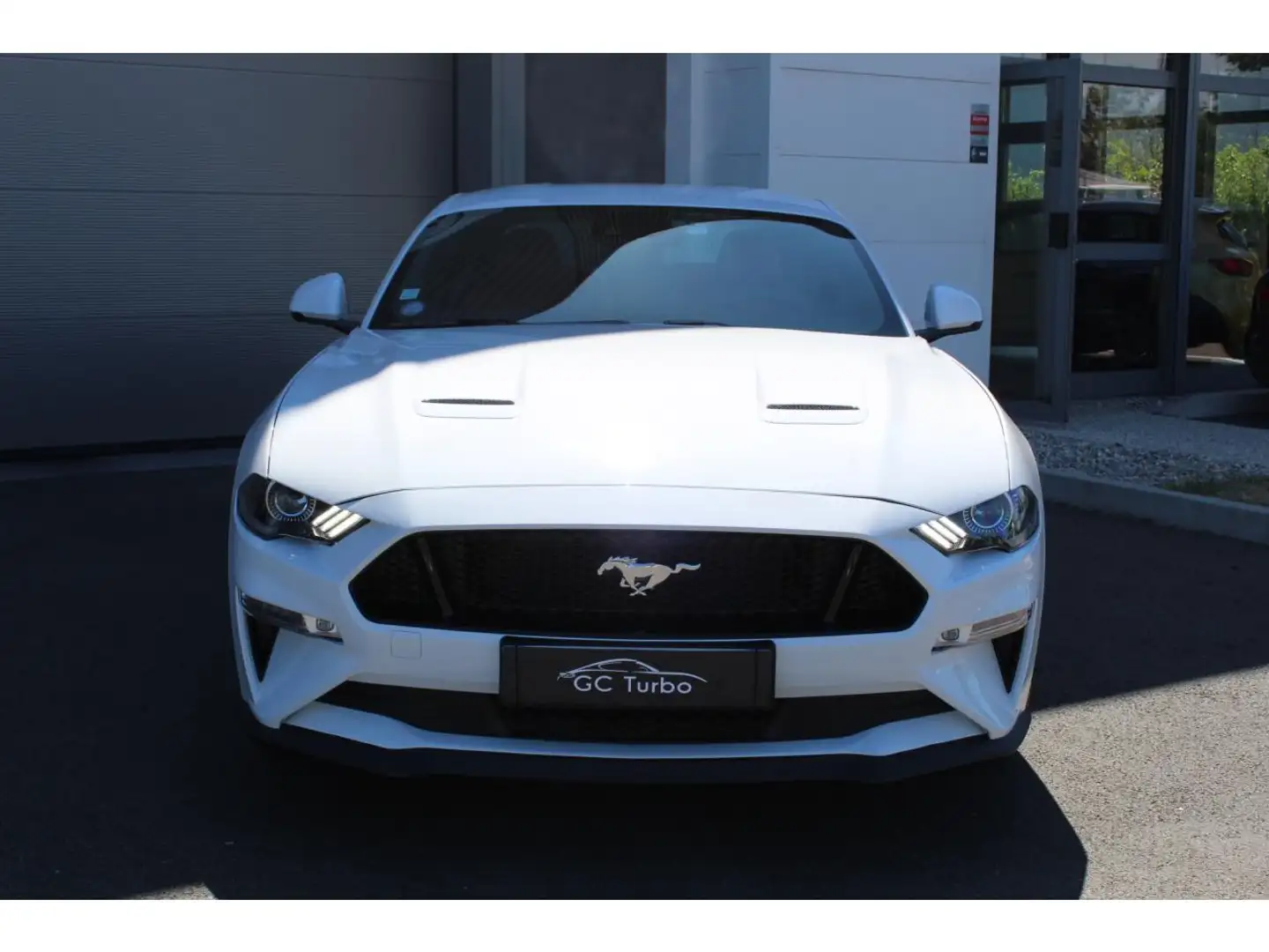 Ford Mustang Mustang Fastback 5.0 V8 Ti-VCT - 450 COUPE GT Blanc - 2