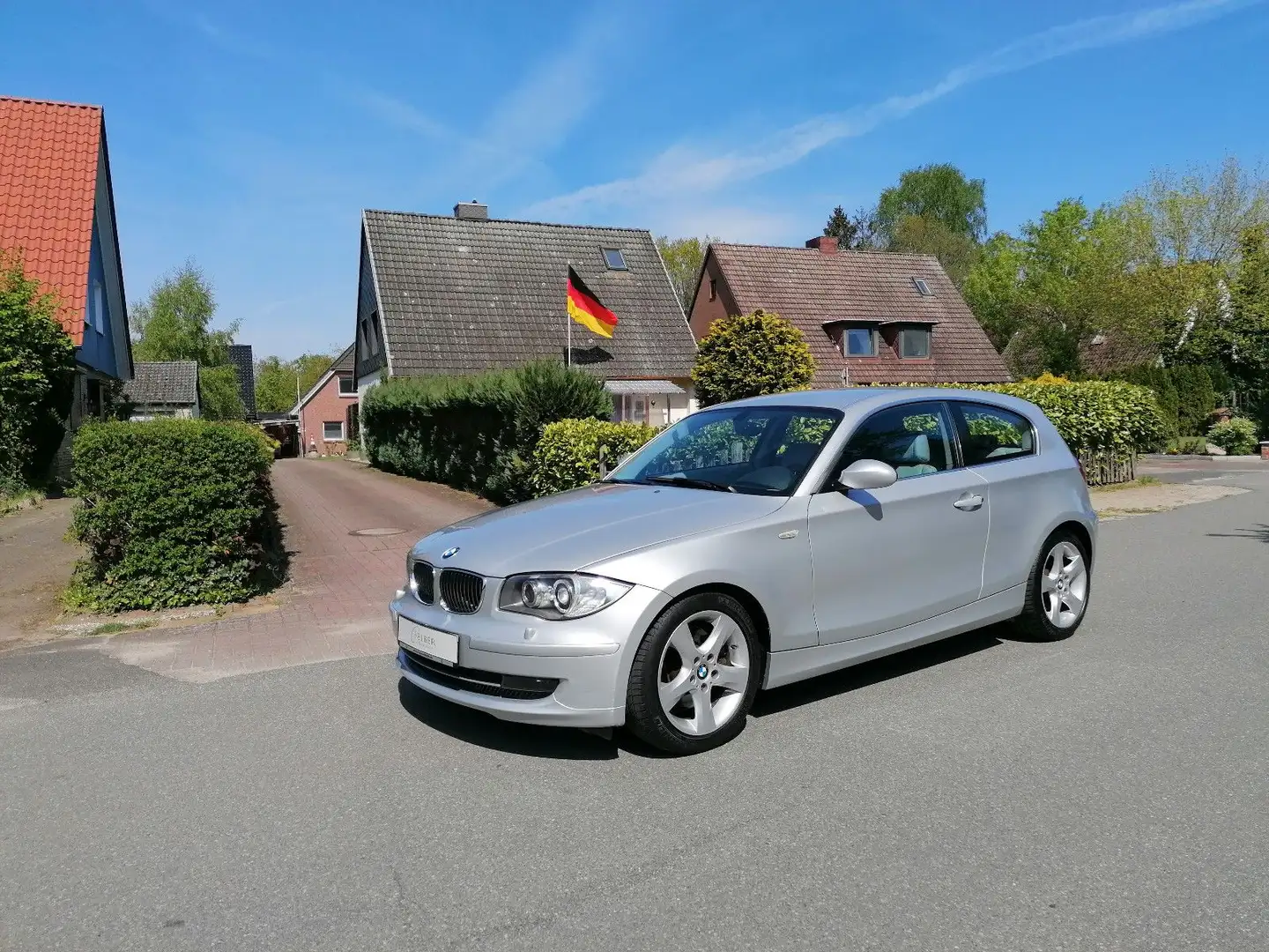 BMW 130 iA N52 2Hd*Xen*Sportsitz*100%Orig*BMW History Argintiu - 1