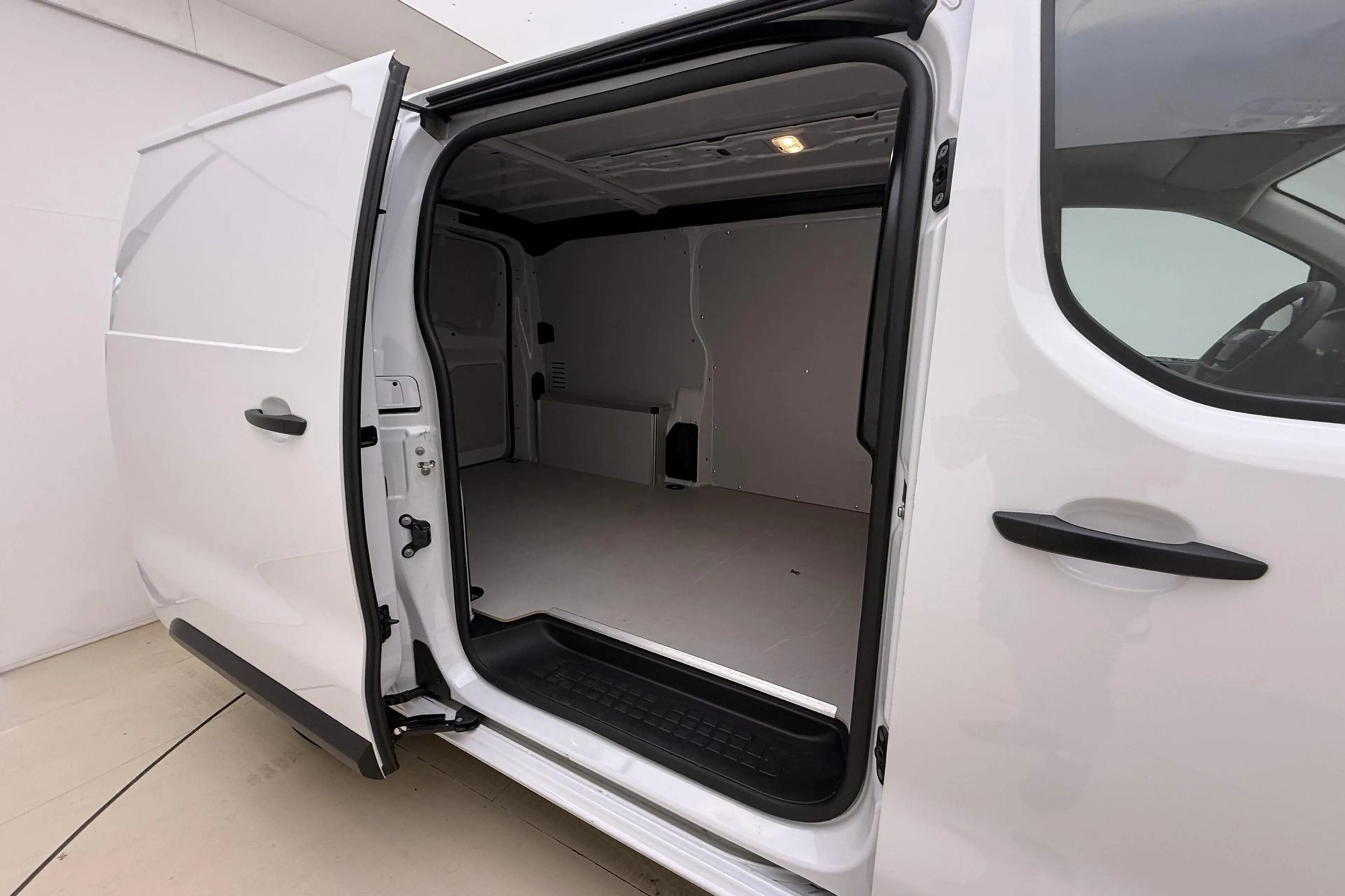 Fiat Scudo 2.0 Diesel 145 L2 Navigatie | Laadruimtebetimmerin — photo 13