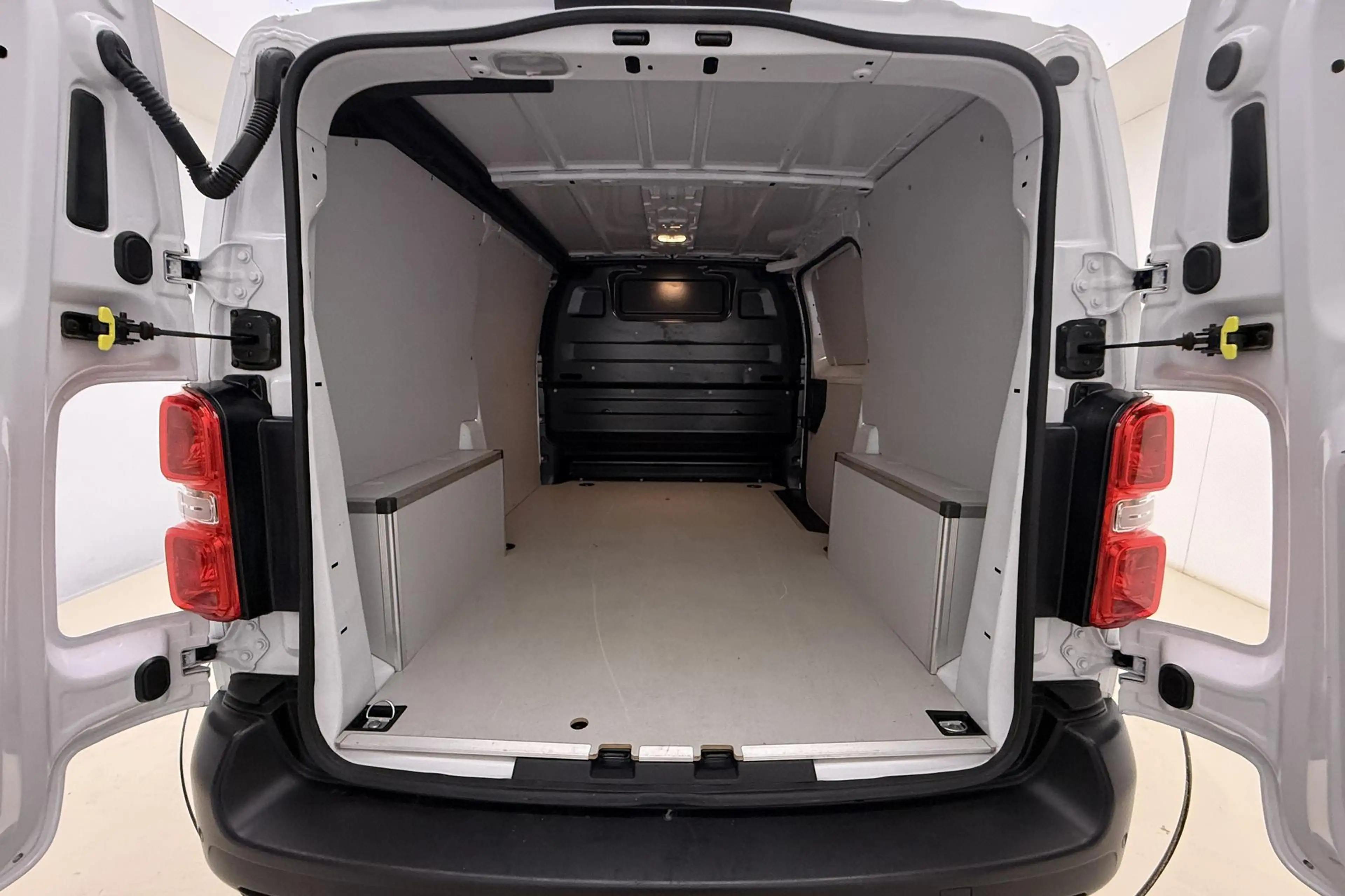 Fiat Scudo 2.0 Diesel 145 L2 Navigatie | Laadruimtebetimmerin — photo 10