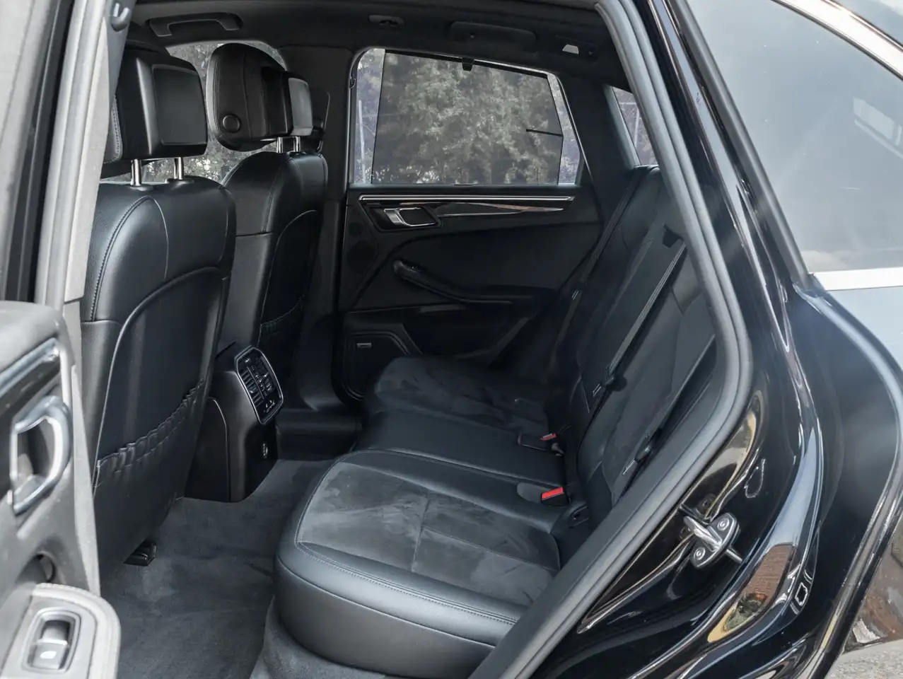 Porsche Macan снимка Porsche Macan
