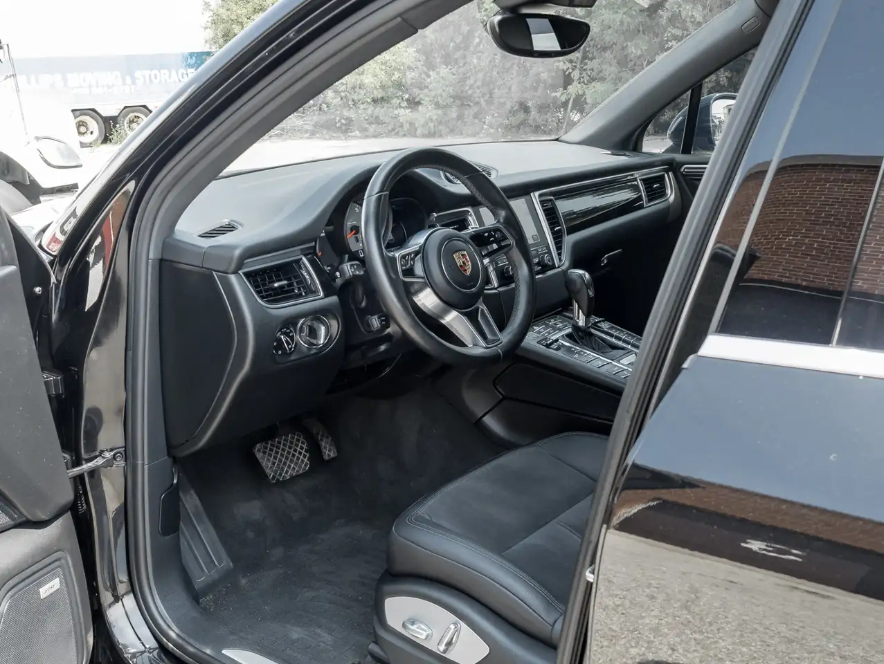 Porsche Macan снимка Porsche Macan