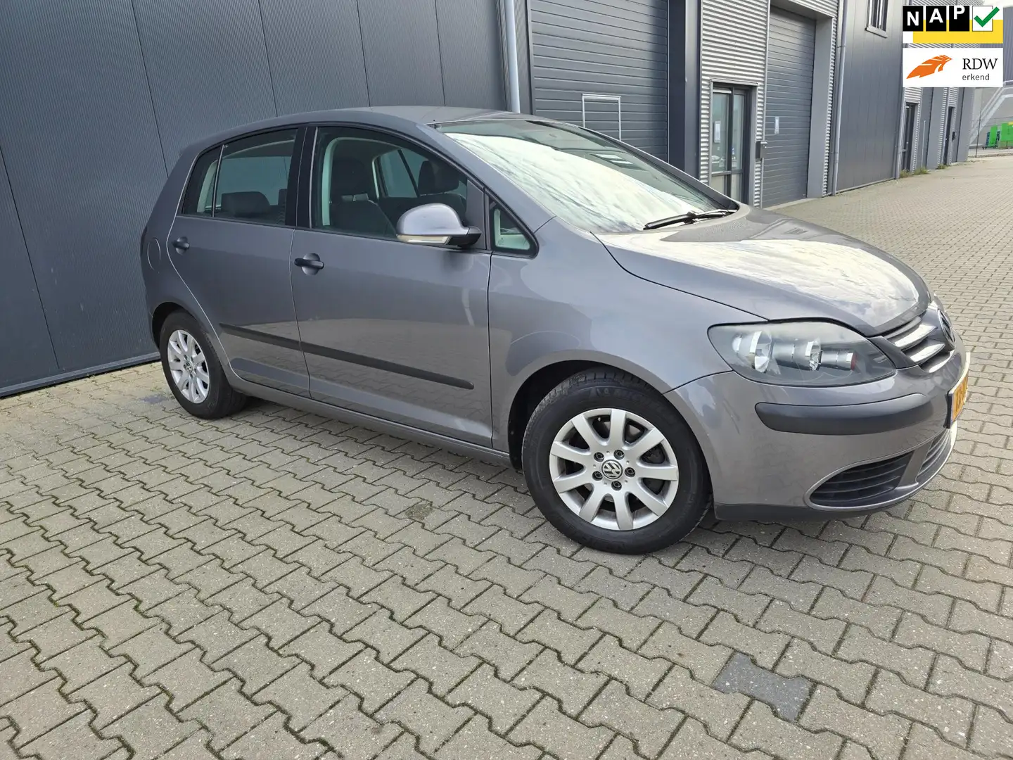 Volkswagen Golf Plus 1.4 TSI Automaat Business Grau - 1