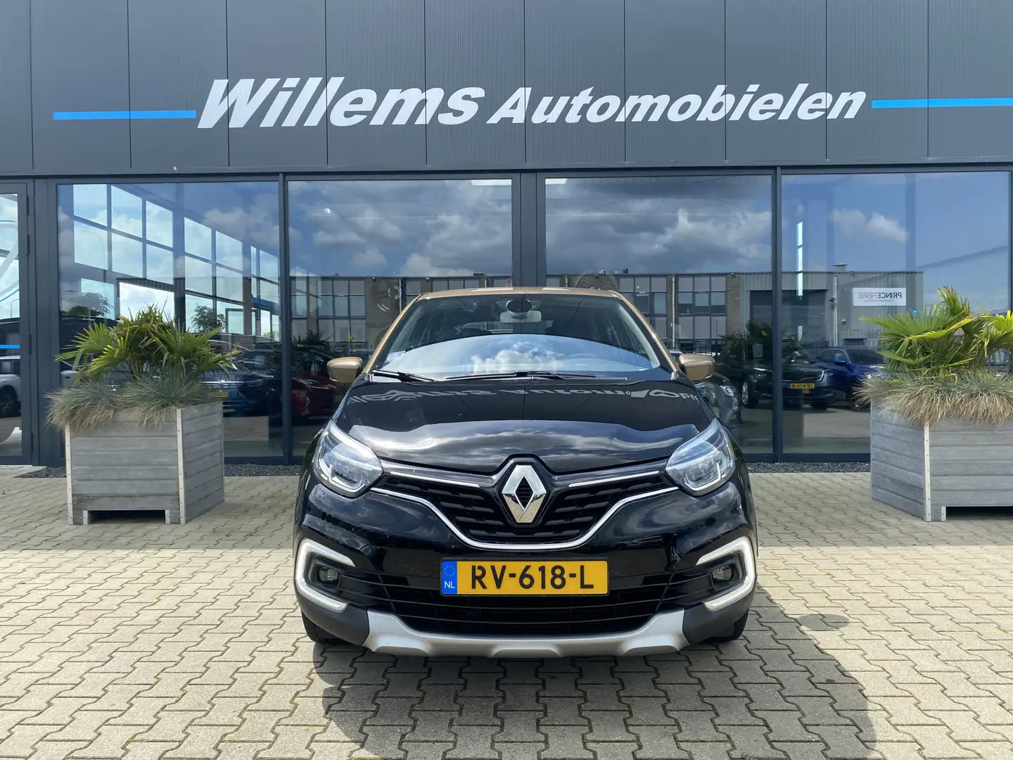 Renault Captur 0.9 TCe Intens Airco, Navigatie & Cruise Control Zwart - 2