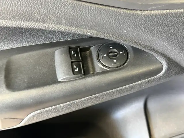 Ford Transit Connect view 13