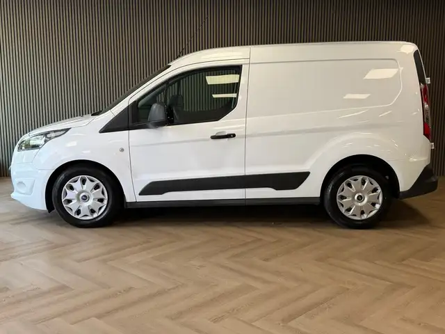 Ford Transit Connect view 3