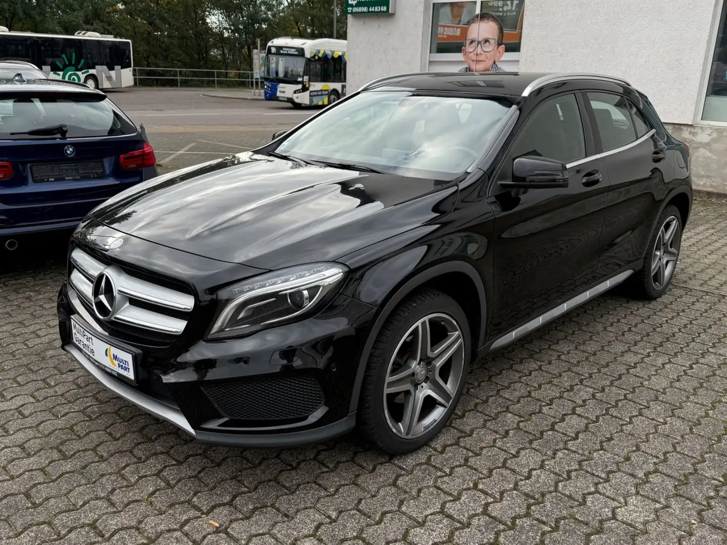 Mercedes-Benz GLA 200 AMG Line Automatik AHK Alcantara Schwarz - 1