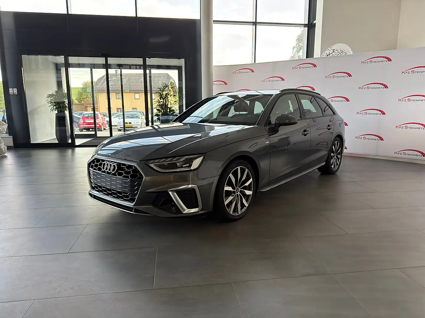 Audi A4 Avant 35 TDI S-line S-tronic Grau - 1