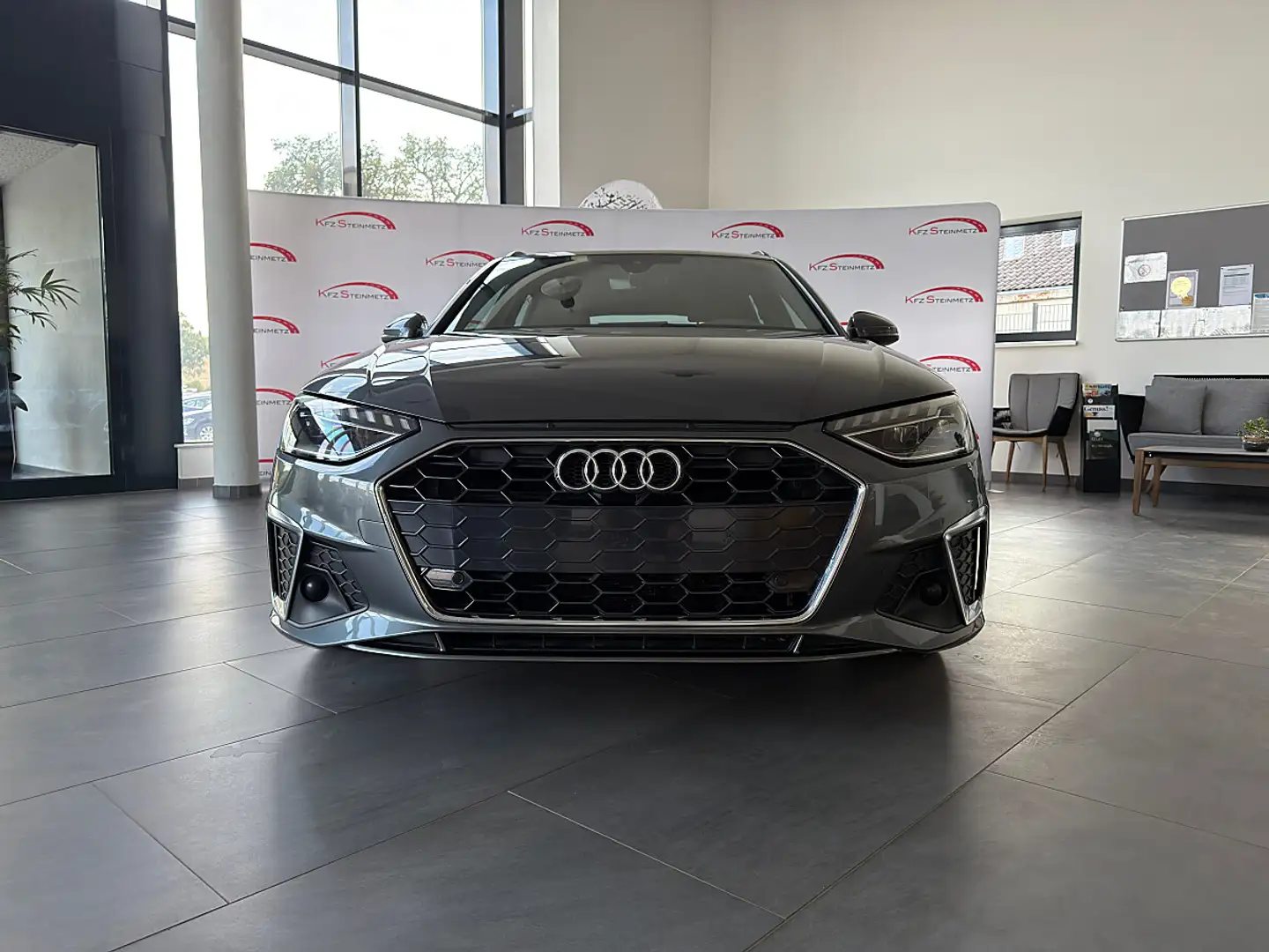 Audi A4 Avant 35 TDI S-line S-tronic Grau - 2