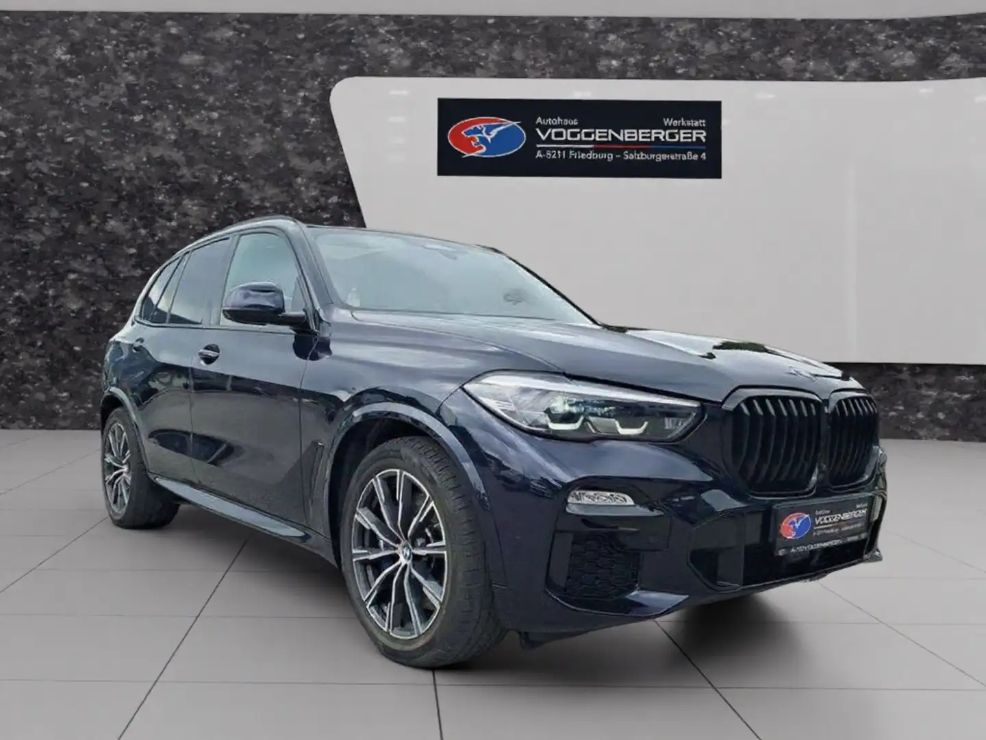 BMW X5 xDrive 45e M Sport Schwarz - 2