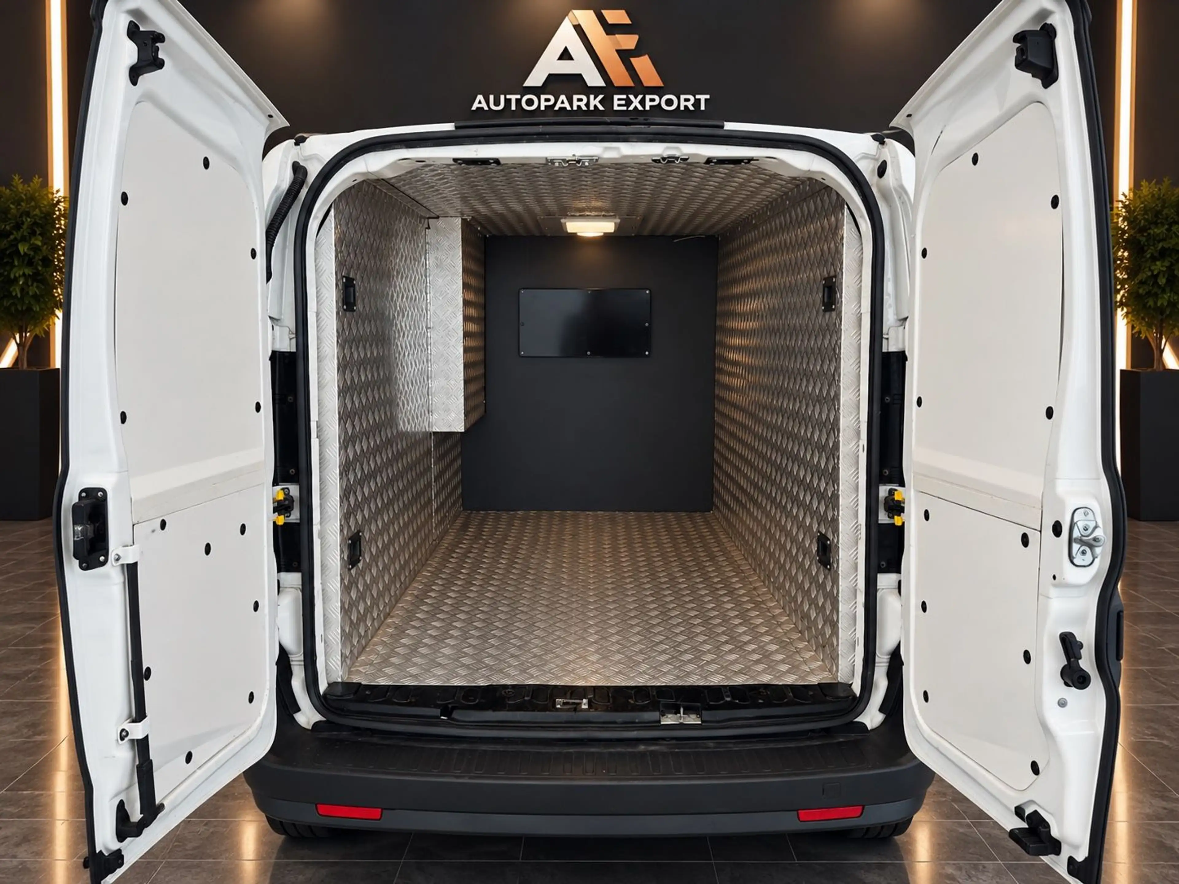 Fiat Doblo Doblò SX Maxi*B4+*GEPANZERT*ARMORED*BLINDE — photo 8