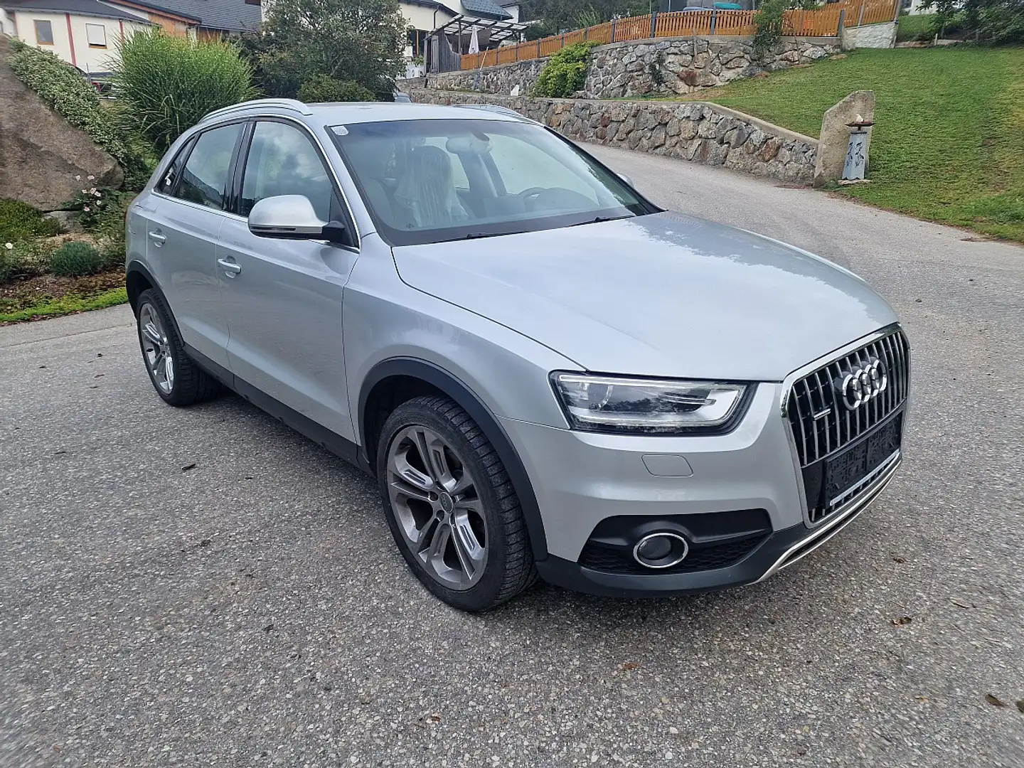 Audi Q3 2,0 TDI quattro Style, Sitzheizung, Tempomat, C... Silber - 1