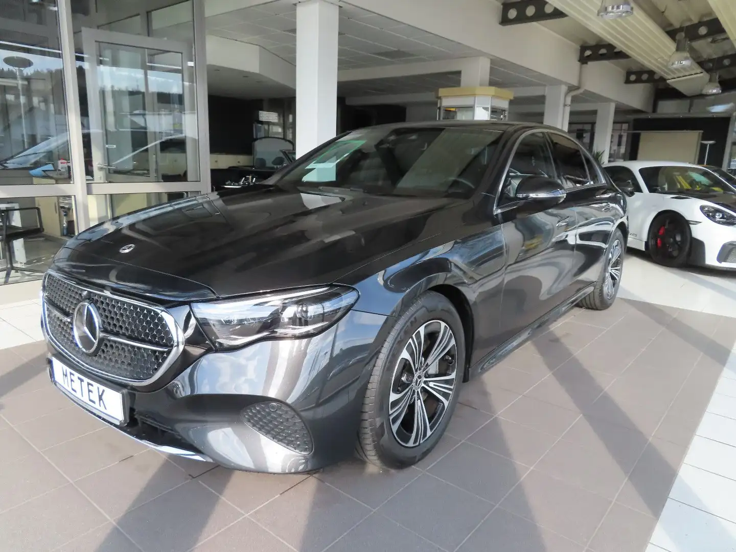 Mercedes-Benz E 450 d 4Matic Avantgarde NAVI LED Grau - 1