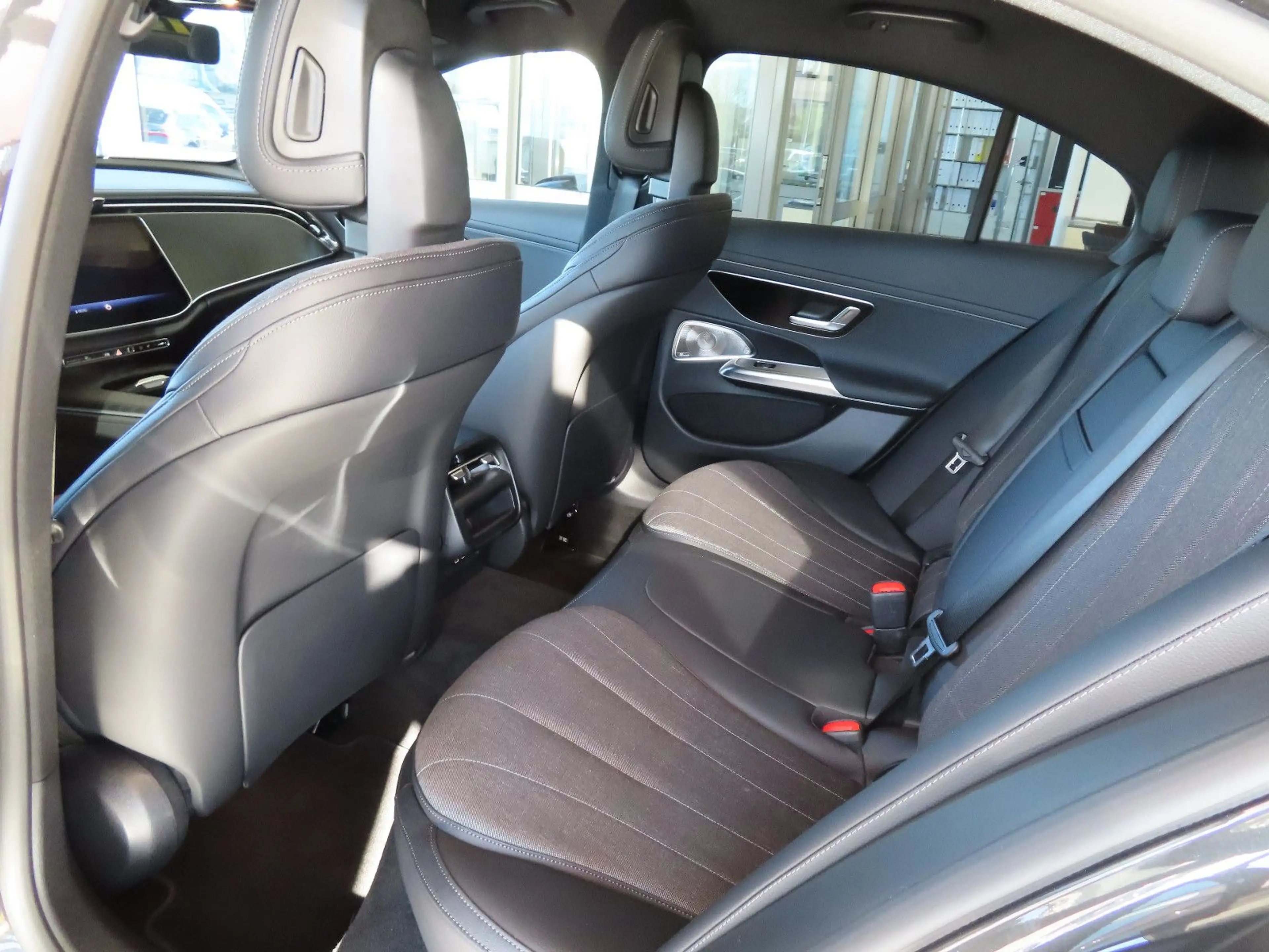 Mercedes-Benz E 450 d 4Matic Avantgarde NAVI LED — photo 5