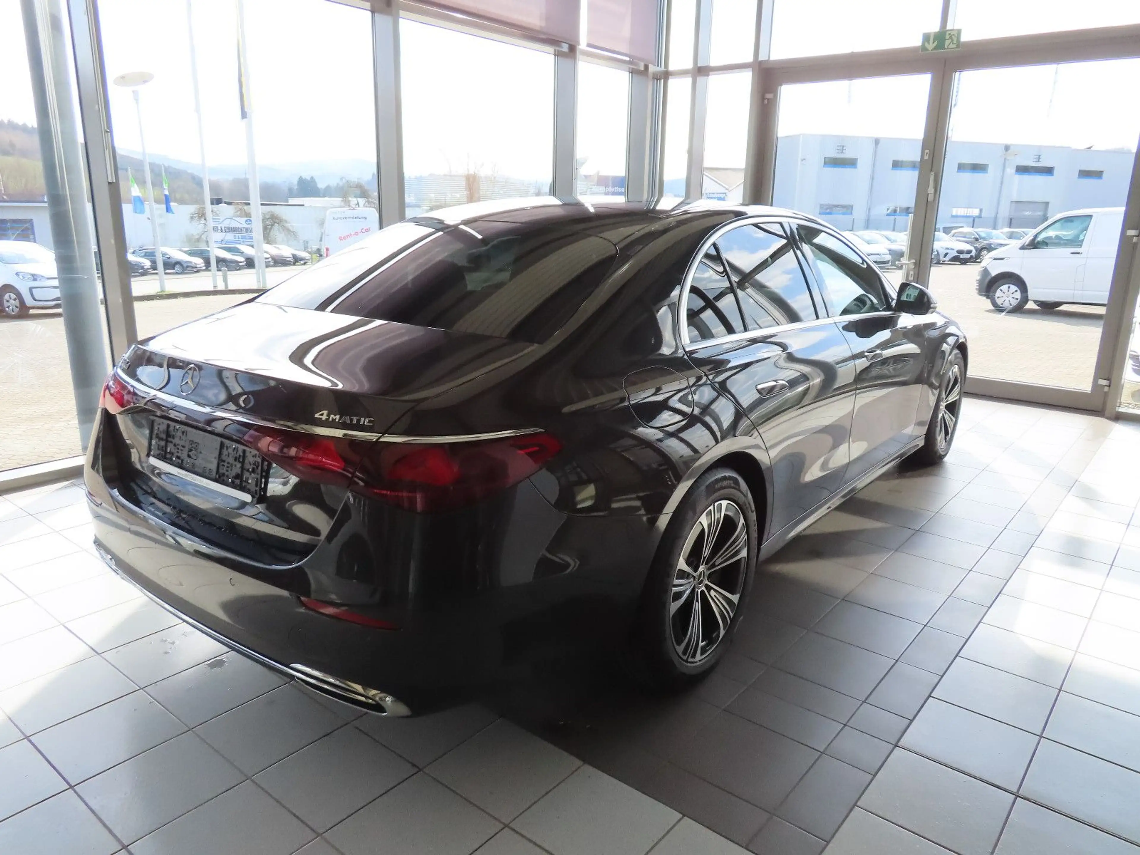 Mercedes-Benz E 450 d 4Matic Avantgarde NAVI LED — photo 3
