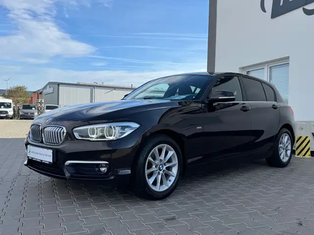 BMW 1 Series view 3