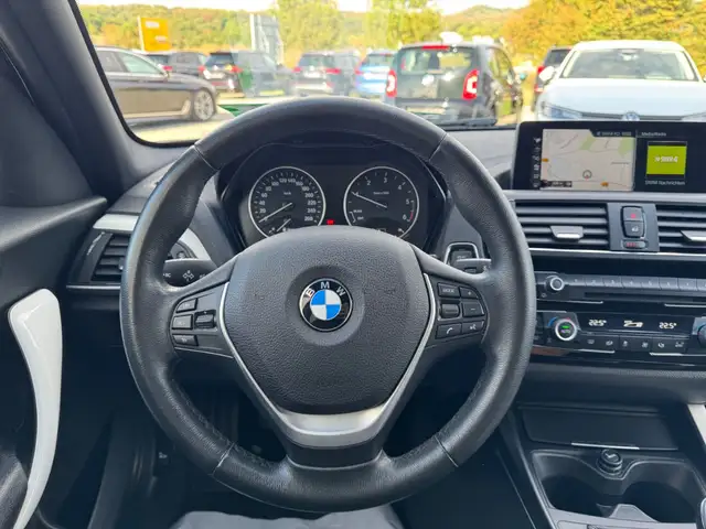 BMW 1 Series view 12