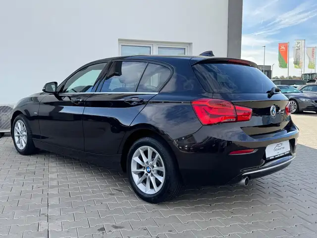 BMW 1 Series view 5