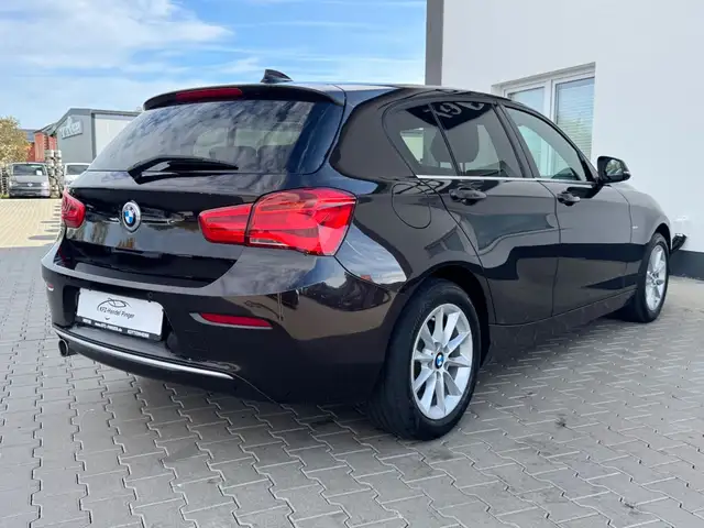 BMW 1 Series view 6