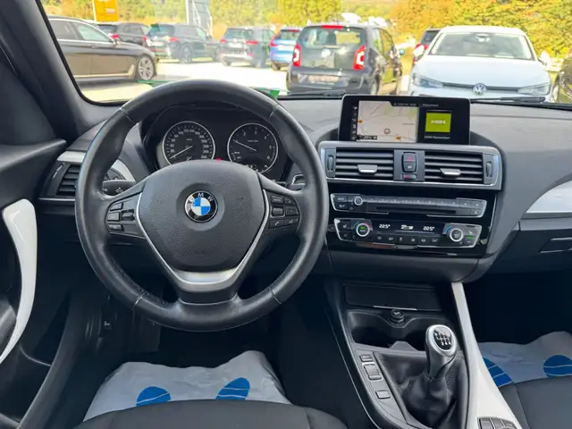 BMW 1 Series view 11