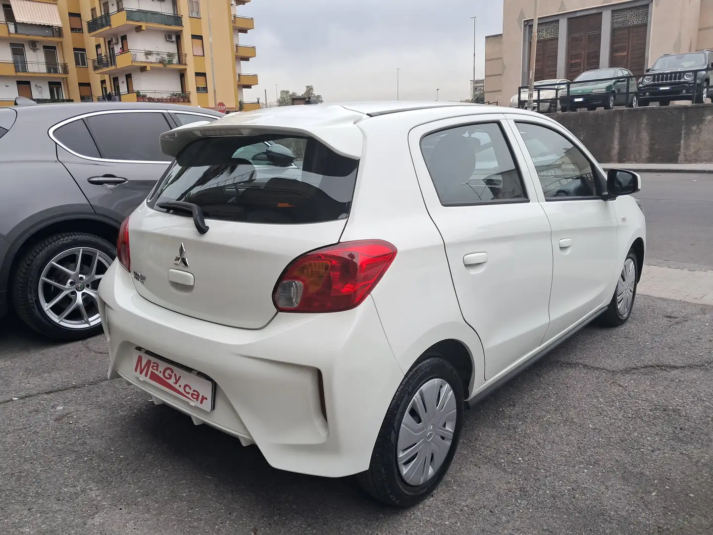 Mitsubishi Space Star 1.2 71 cv Invite Blanc - 2