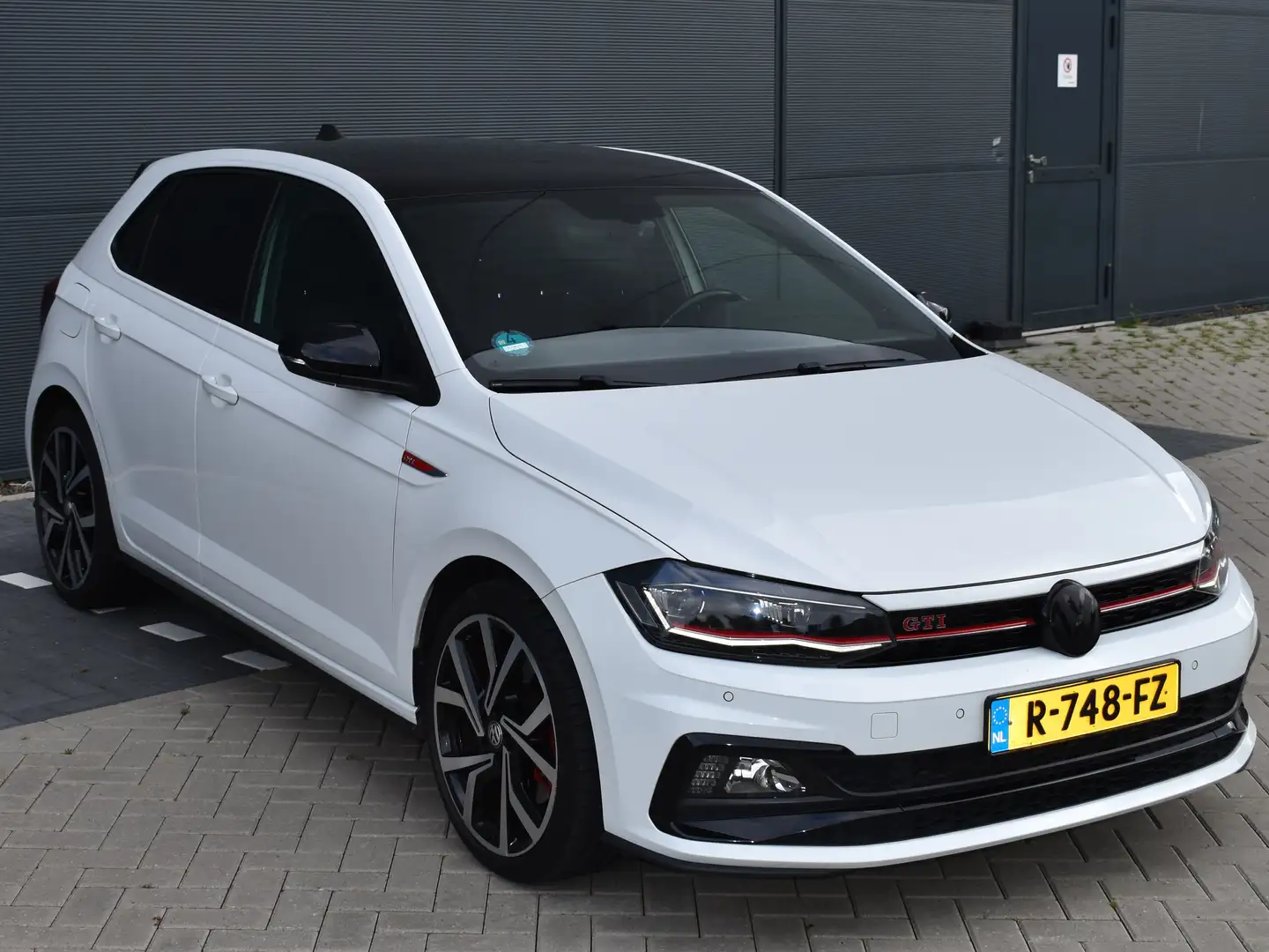 Volkswagen Polo Polo 2.0 TSI GTI Wit - 2