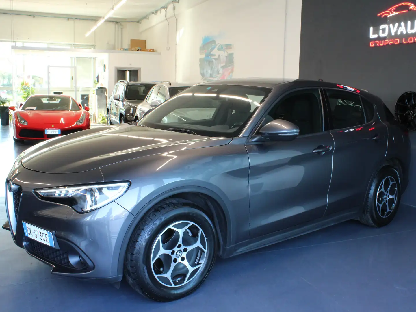 Alfa Romeo Stelvio Stelvio 2.2 t Business Q4 190cv auto Grau - 2
